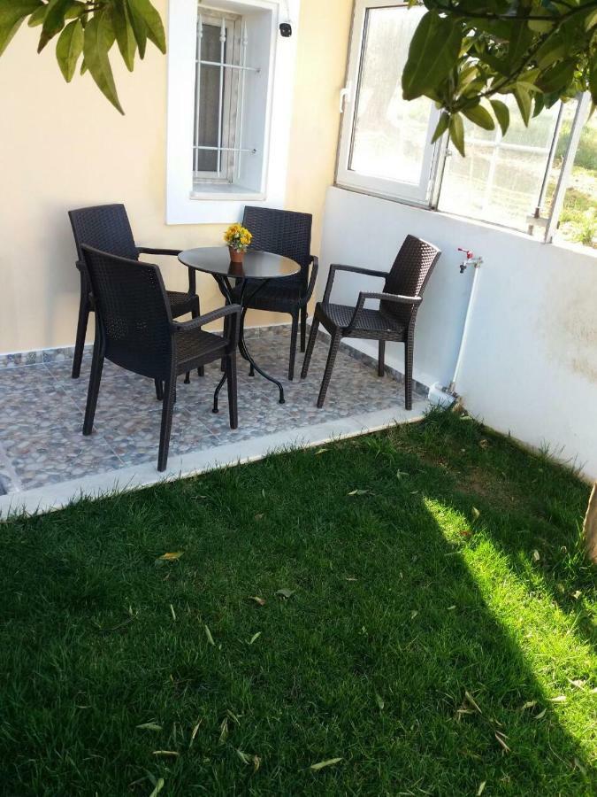 Apartamento Helen Artemida  Exterior foto